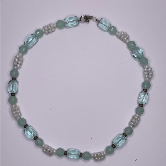 ♥️SALE! 3for$15 Aqua and White Beaded Necklace 15” - Picture 4 of 5